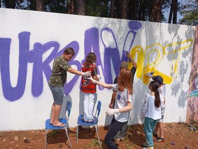 Alunos da Escola Municipal JosÃ© BonifÃ¡cio se preparam para a Noite de AutÃ³grafos com projetos de arte e cultura
